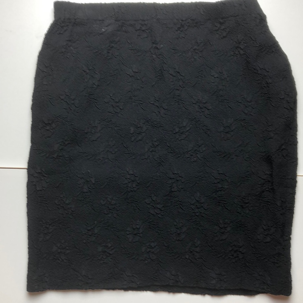 Stretchy short skirt